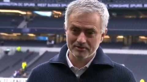 Mourinho si commuove durante l'intervista tv: "Il mio cane è morto"