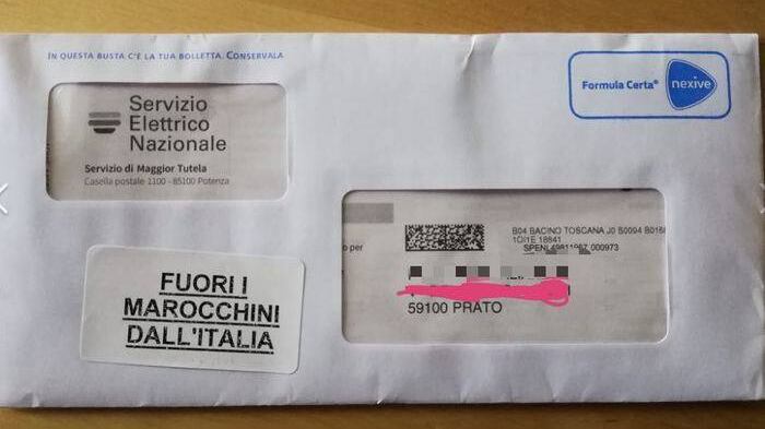 “Fuori i marocchini dall’Italia”, il messaggio choc spunta nelle bollette
