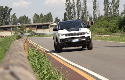 Jeep Compass 4XE, guarda tutte le foto della nostra prova 24