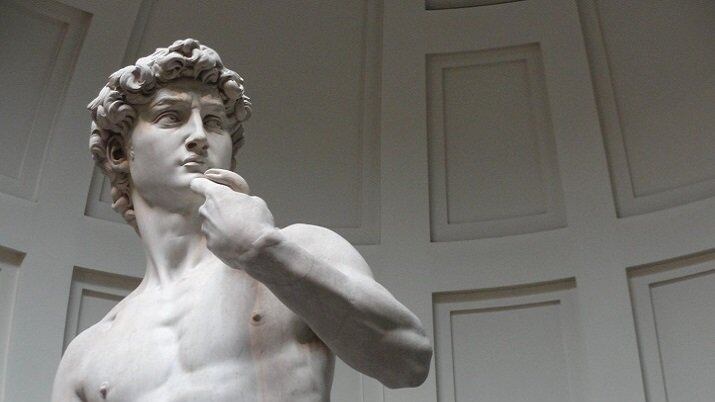 Altro che David "pornografico", Firenze premia la docente contestata