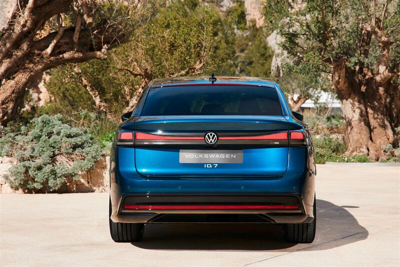 Volkwagen ID.7: guarda le foto 7