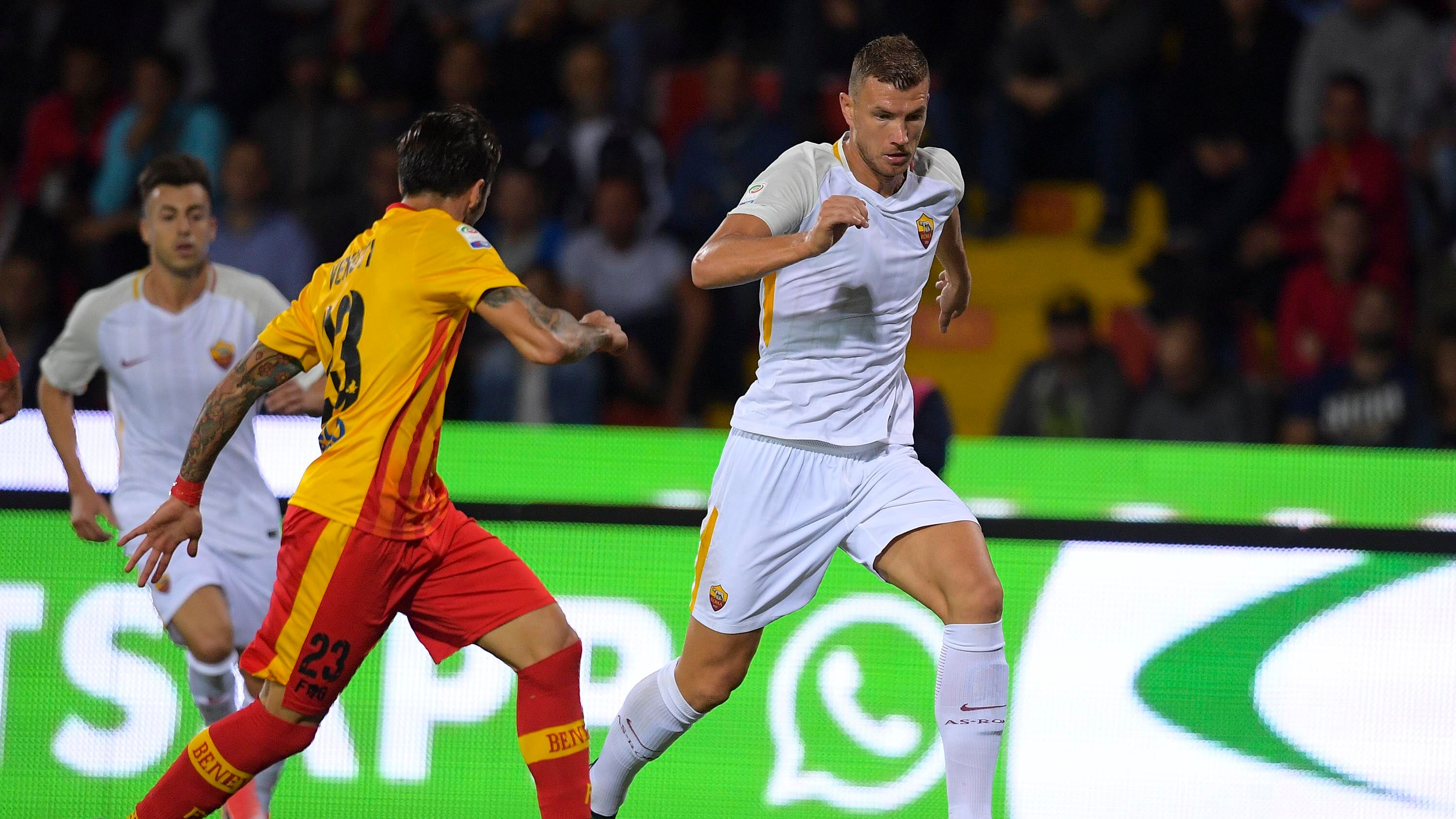 Dzeko e la Roma si divertono. Benevento, 10 gol subiti in 4 giorni