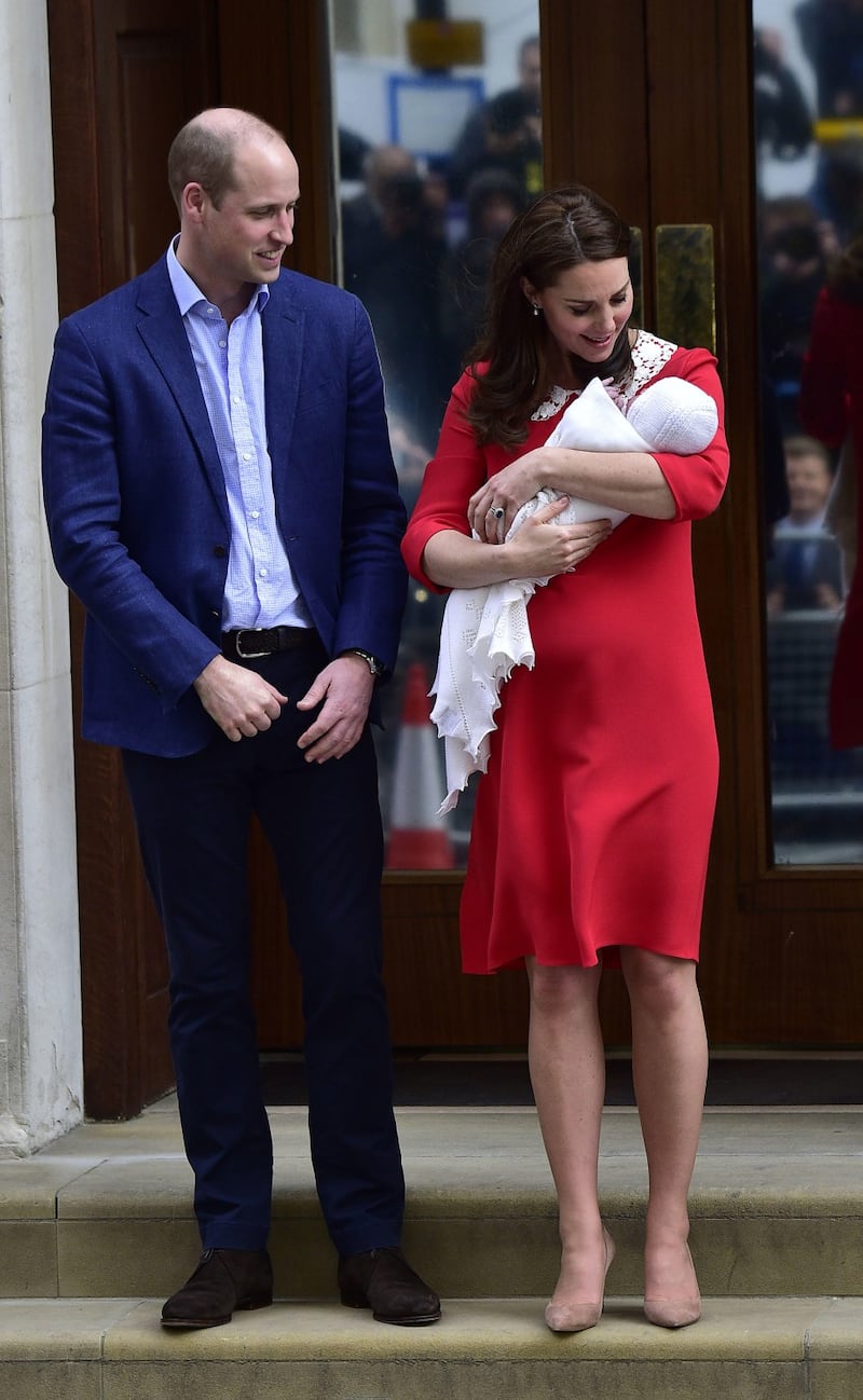 Kate Middleton e il Principe William col Royal Baby 16
