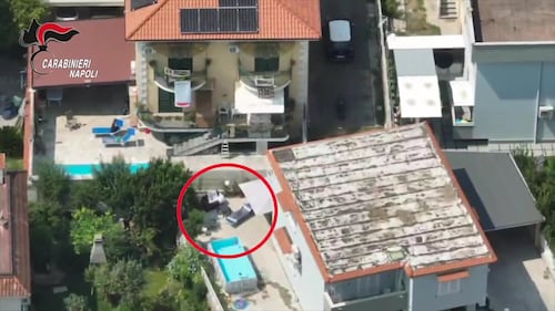 Il blitz nella villa del capo clan Luigi Cacciapuoti: le immagini 5