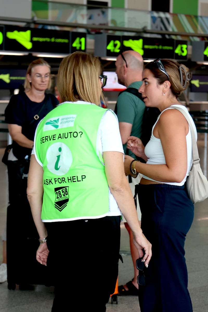 I disagi dei passeggeri all'aeroporto di Catania