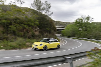 Mini Cooper SE: guarda tutte le foto 15