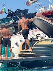 Stefano De Martino, vacanze in Corsica 7