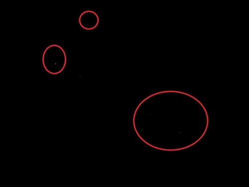 Puntini luminosi si muovono nel cielo: ma non si tratta di "alieni"