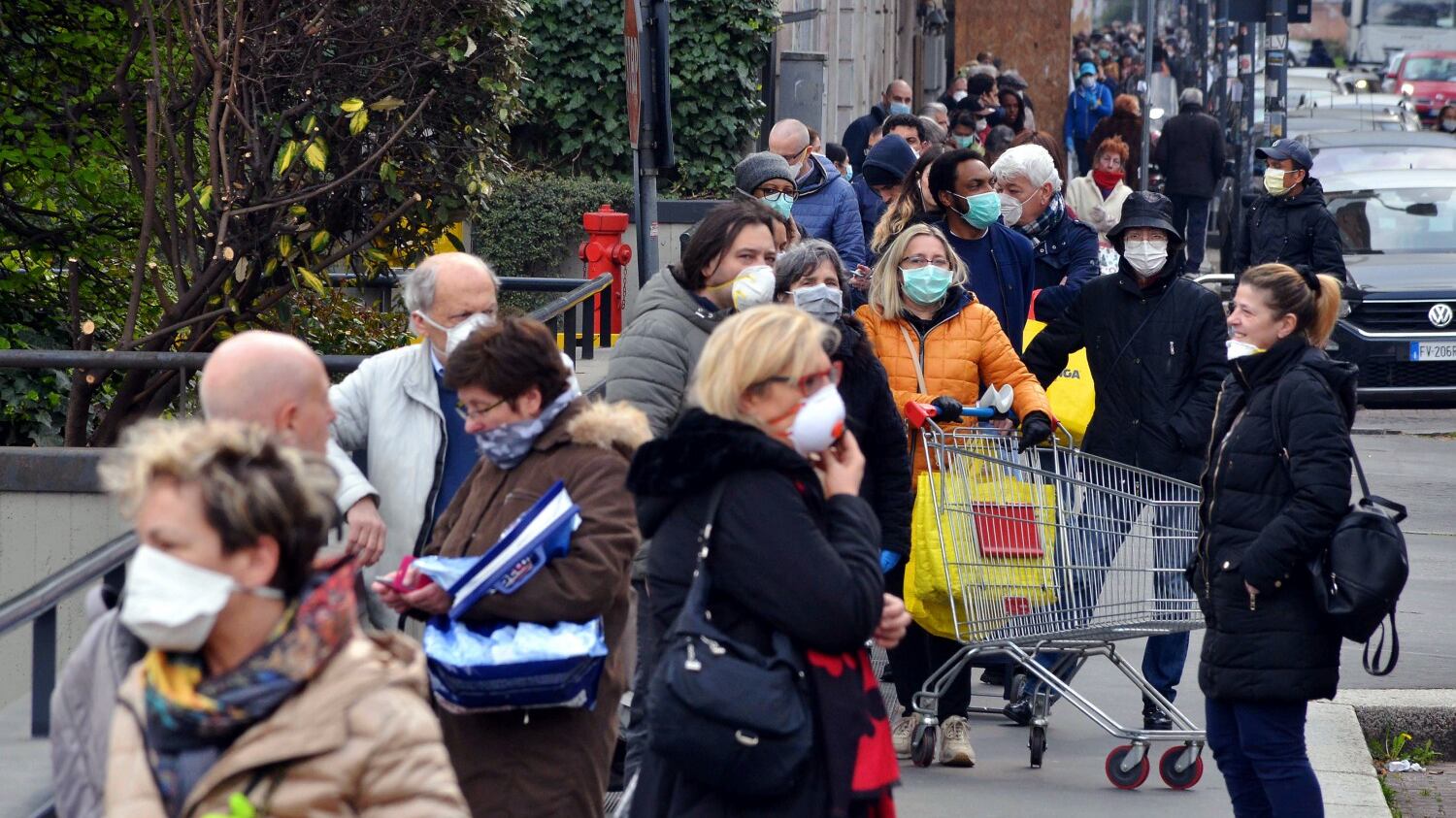 Quali sono i supermercati aperti a Santo Stefano: dove comprare i tamponi