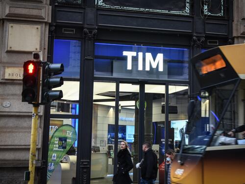 Tim senza rete, governo avanti tutta