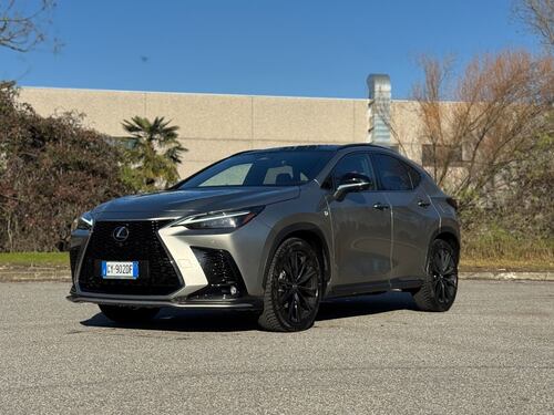 Lexus NX 450h+: ibrida plug-in, bassi consumi e si guida in prima classe
