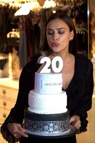 Irina Shayk hot per gli auguri di Natale 20