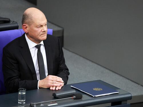 Stretta sui migranti. L'Adf vota contro la Cdu