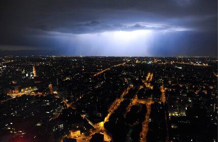 Il temporale rende Milano magica 9