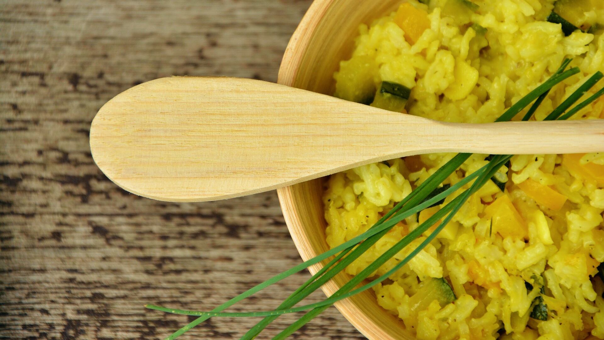Cuoco "esiliato" dal paese si vendica col premio al risotto