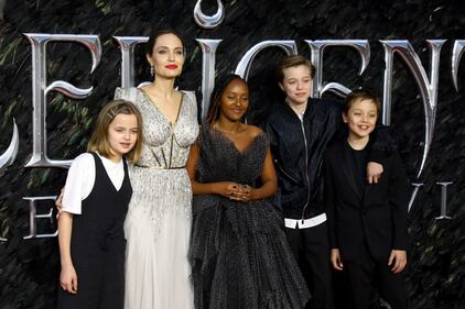Angelina Jolie con figli a seguito per l'anteprima londinese di "Maleficent"  3