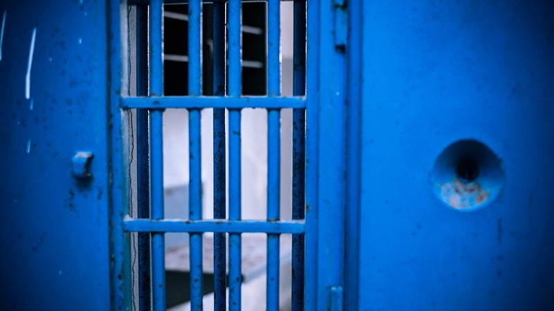 Avellino, detenuto si dà fuoco in carcere: è all'ospedale in gravi condizioni