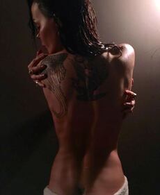 Nina Moric sexy in palestra 1