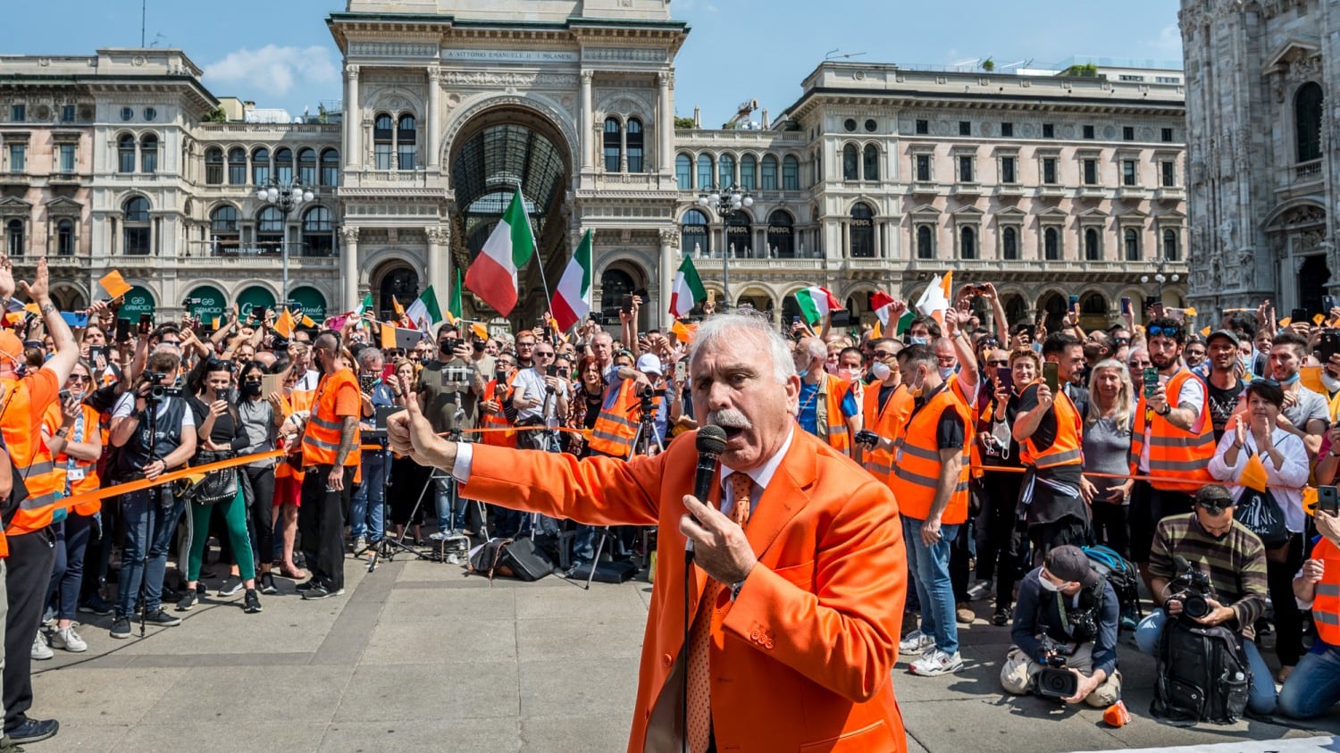 Ecco chi è Pappalardo, il capo dei gilet arancioni che ha infranto le norme anti-Covid