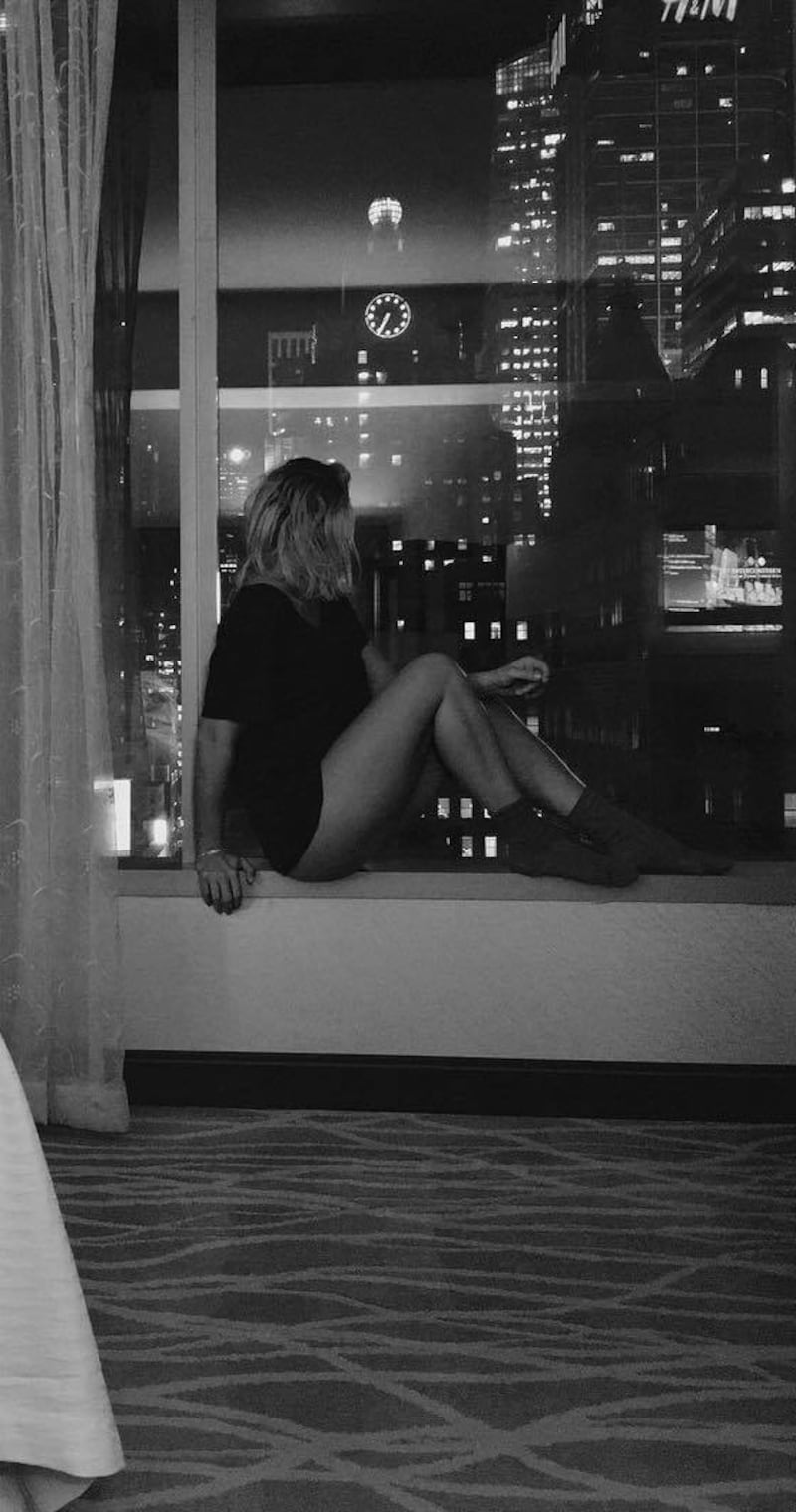 Belen Rodriguez ed Emma Marrone: sfida sexy 21