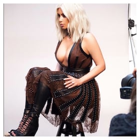 Kim Kardashian: bionda e super sexy su Instagram 1