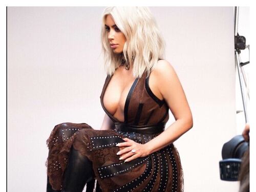 Kim Kardashian: bionda e super sexy su Instagram