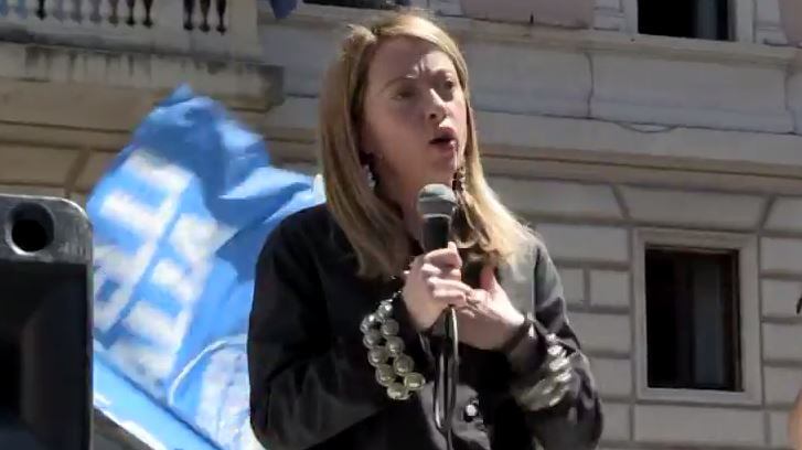 Meloni vicina a Matteo: "Fine della democrazia"