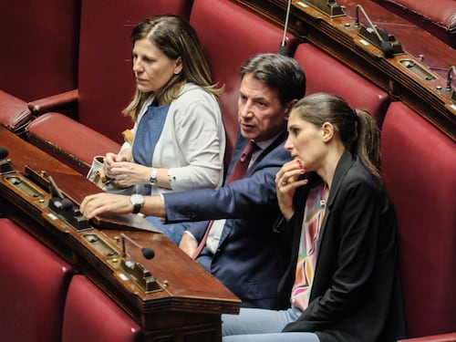 Polveriera M5s dopo il flop. "Troppo appiattiti sul Pd"