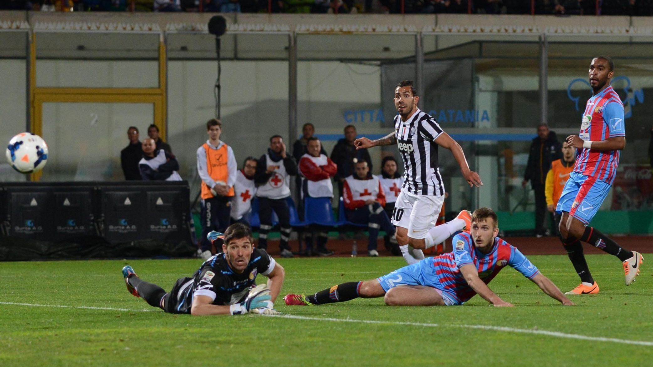 Tevez il segno del potere E la Juve non perde colpi