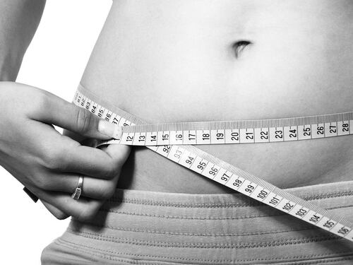 Menopausa, ecco cosa rischiano le donne che prendono peso