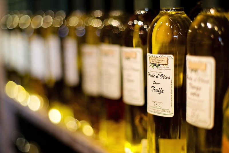 Olio d'oliva: prezzi a picco, piccoli produttori italiani infuriati