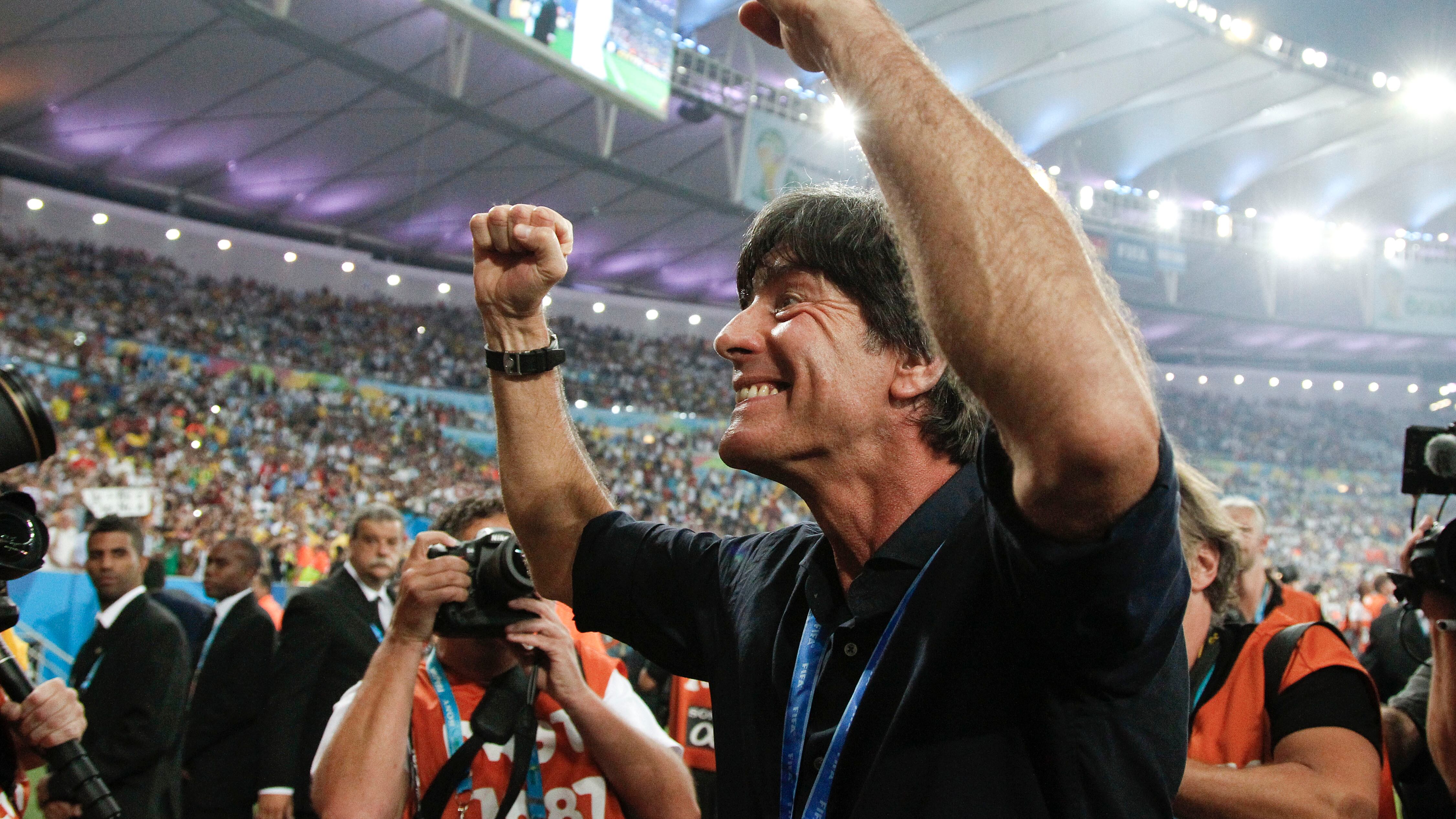 L'impiegato s'inchina al profeta: Kaiser Löw è in vetta al mondo