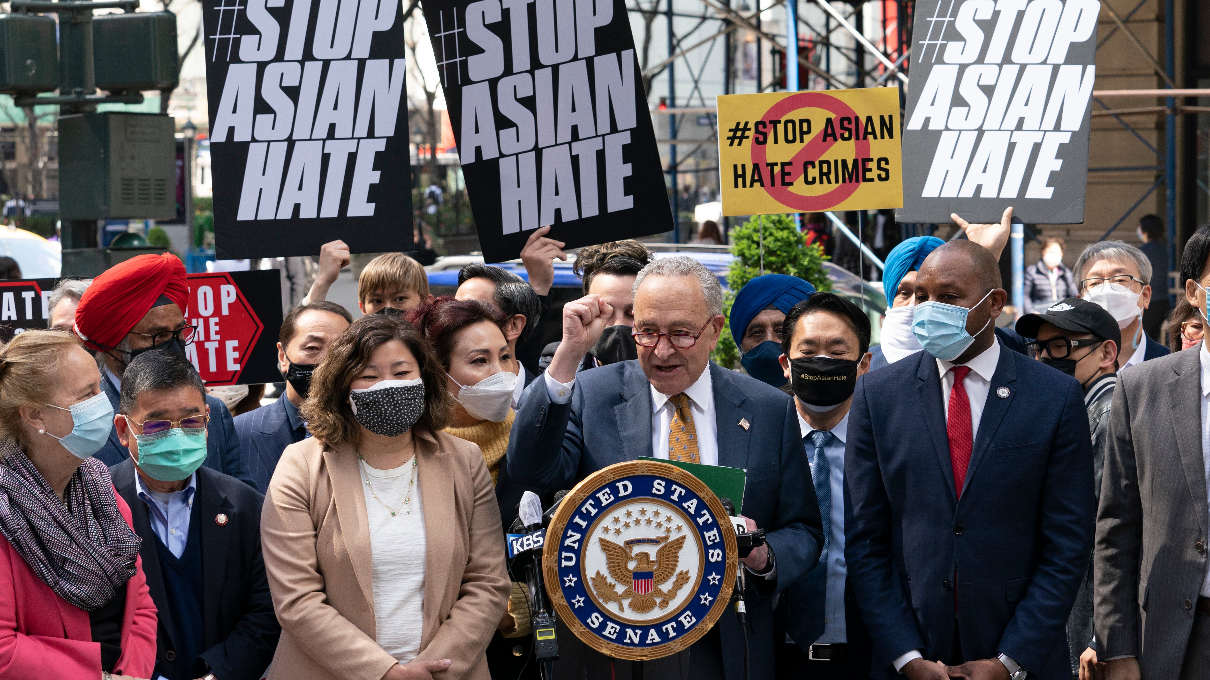 "Asiatici vittime della supremazia bianca": l'ultima bugia dei liberal