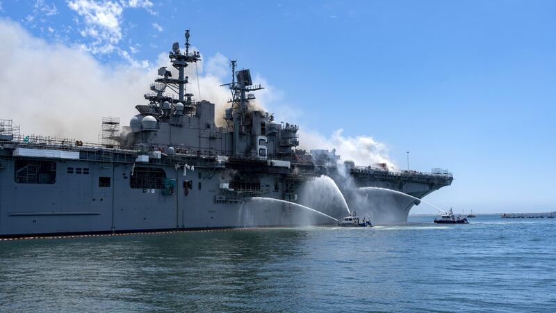 Incendio sulla Uss Bonhomme Richard 5