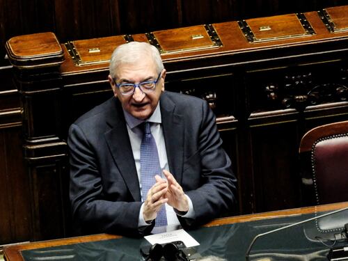 Scontrini, stop all'obbligo di conservazione. Carta d'identità valida a vita per gli over-70