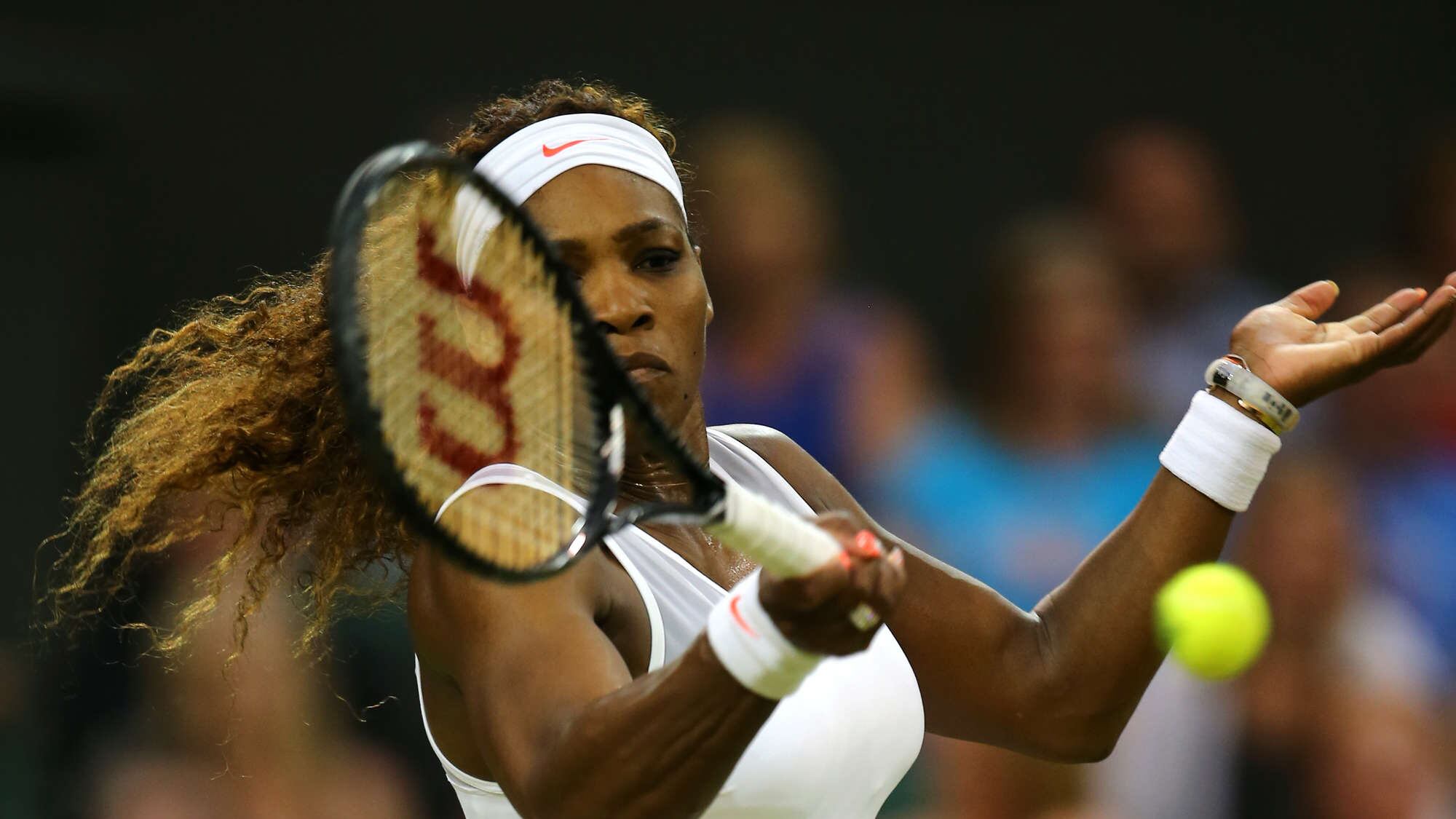 Follie a Wimbledon: dai bagarini vip al fondoschiena di Serena