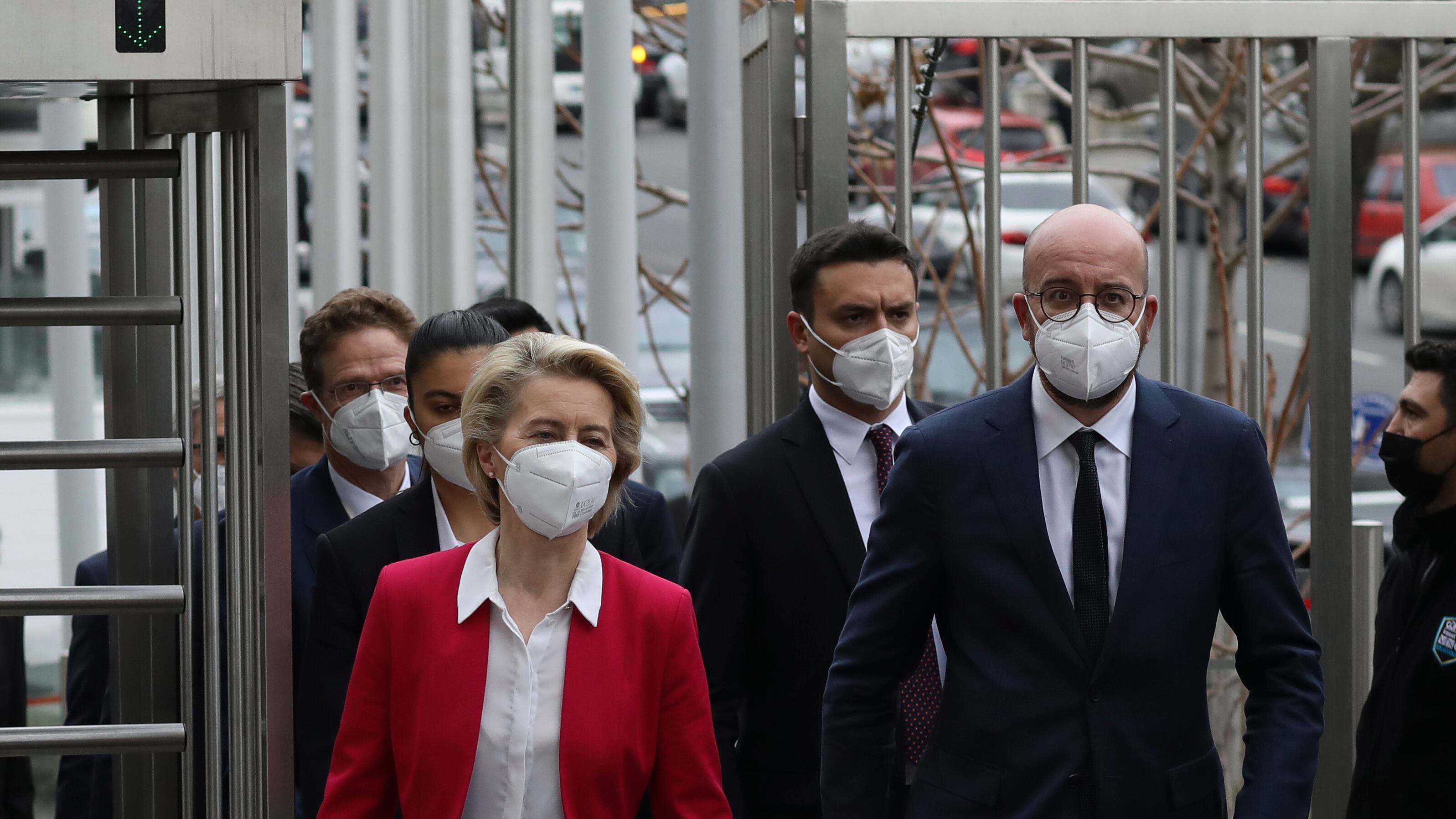 Michel ora fa anche la vittima: "Ursula? Non dormo la notte..."