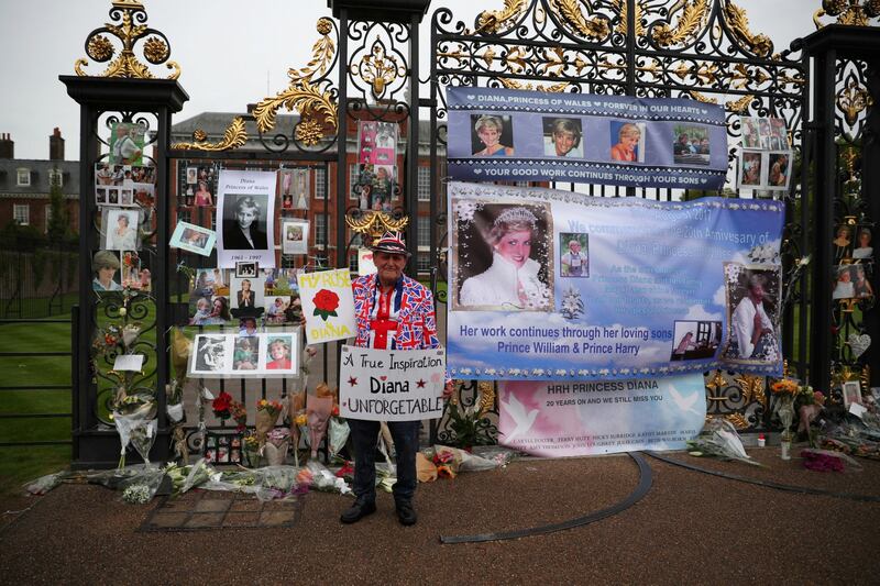 William e Harry al memoriale di Lady D 18