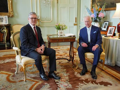Rayner è vicepremier, Reeves è la prima donna all'economia. Starmer forma il governo UK