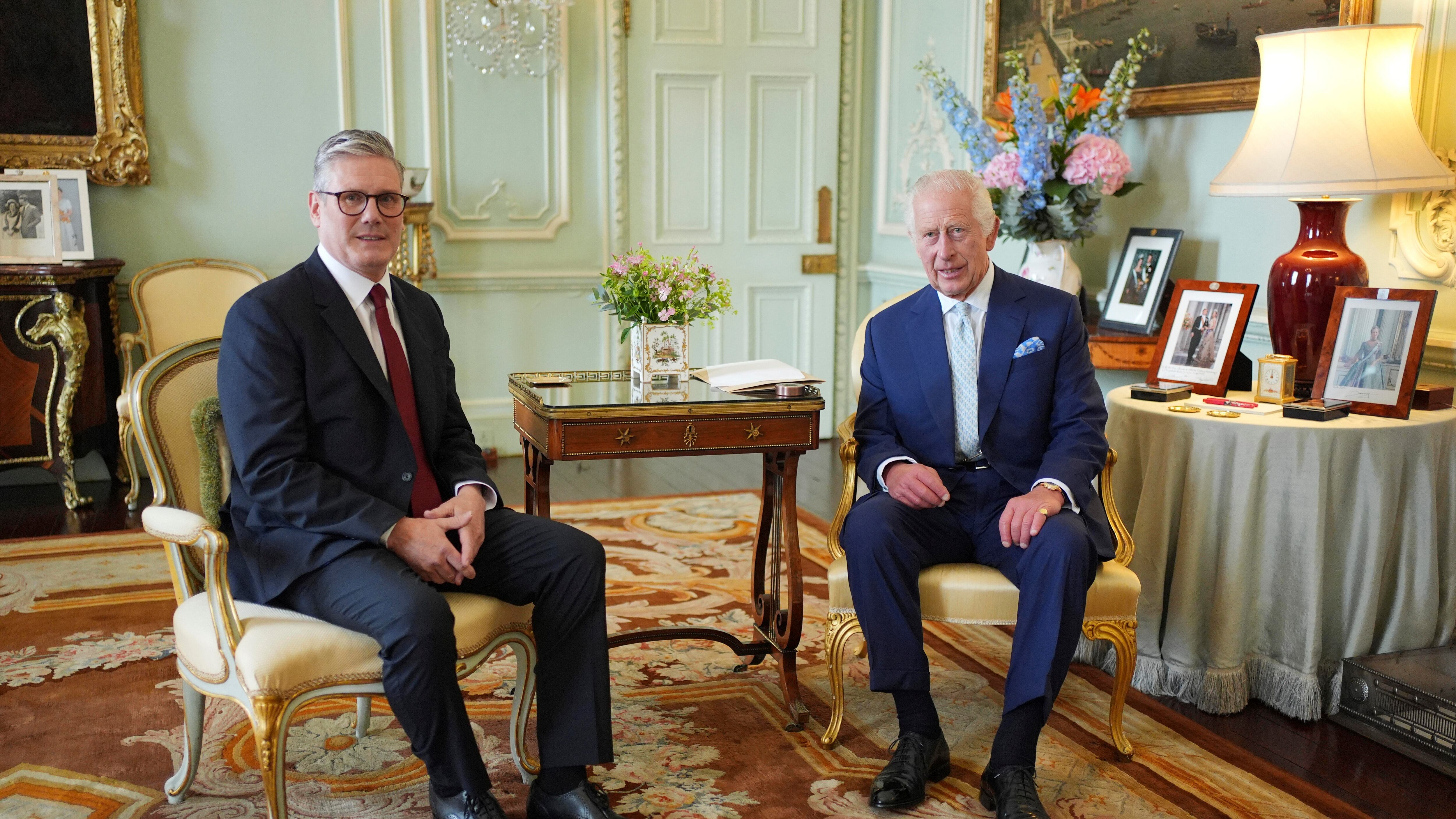Rayner è vicepremier, Reeves è la prima donna all'economia. Starmer forma il governo UK