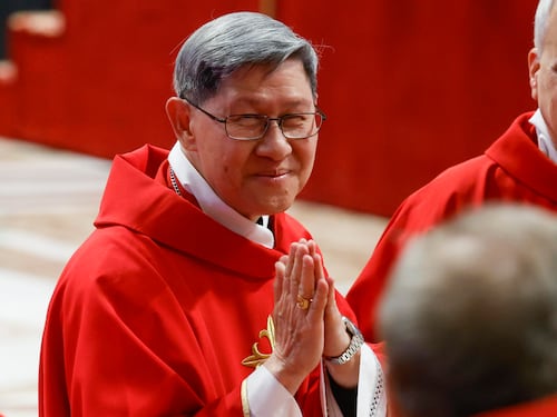 Tagle e Farrell: cerchio magico del Papa