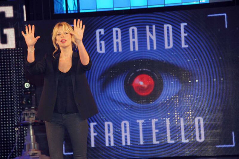 Alessia Marcuzzi sexy conduttrice dell'Isola dei Famosi 2017 13