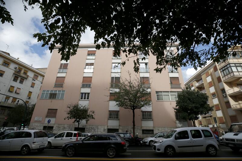 Il palazzo dove abita l'ex ministro Trenta 3
