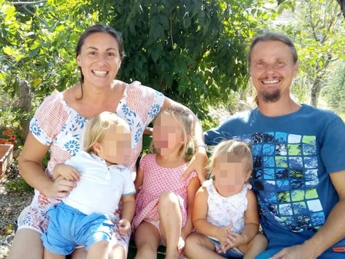 Famiglia nel bosco, il sindaco: “Dal Comune 75mila euro per la casa famiglia”