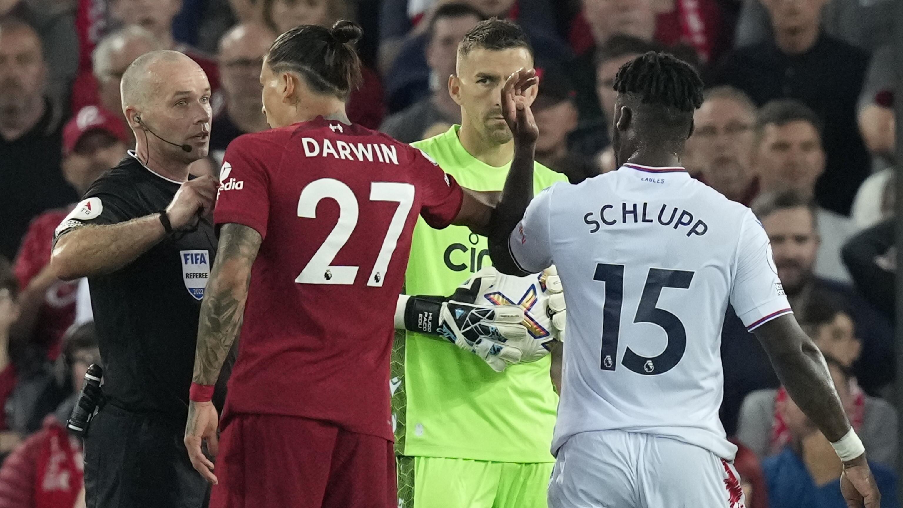 La Premier ha 30 anni e scopre che gli hooligans adesso sono in campo