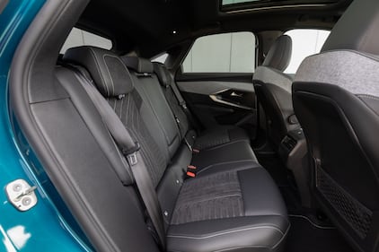 Peugeot e-3008: guarda tutte le foto 6