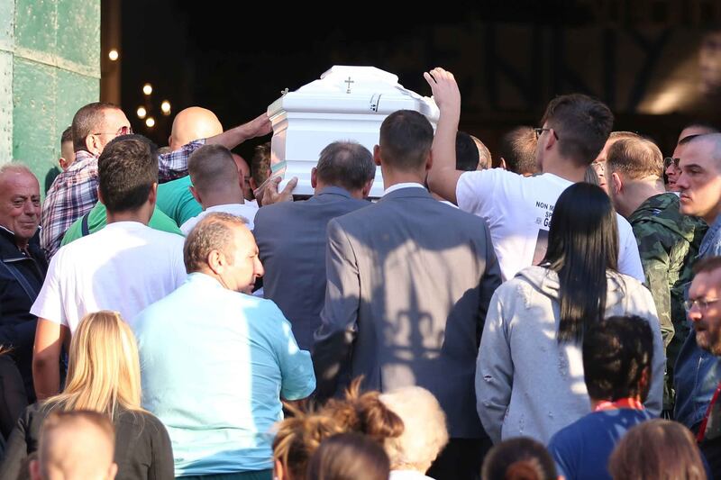 Il rione Sanità ricorda Genny, morto a 17 anni 9
