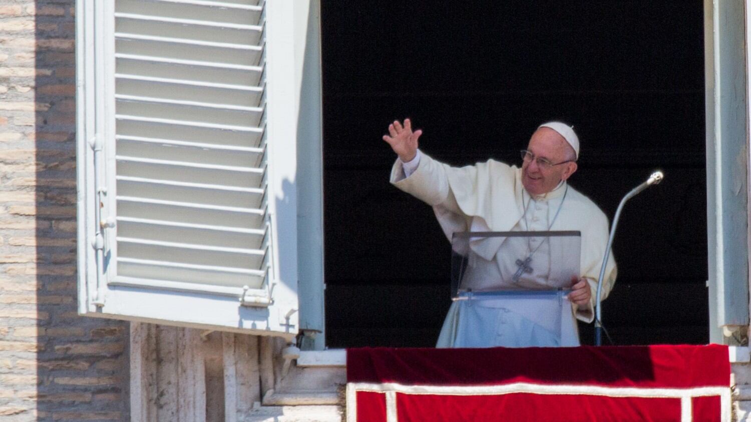 Francesco: "Non conoscevo la parola extracomunitario. Lottare contro il terrorismo delle parole"