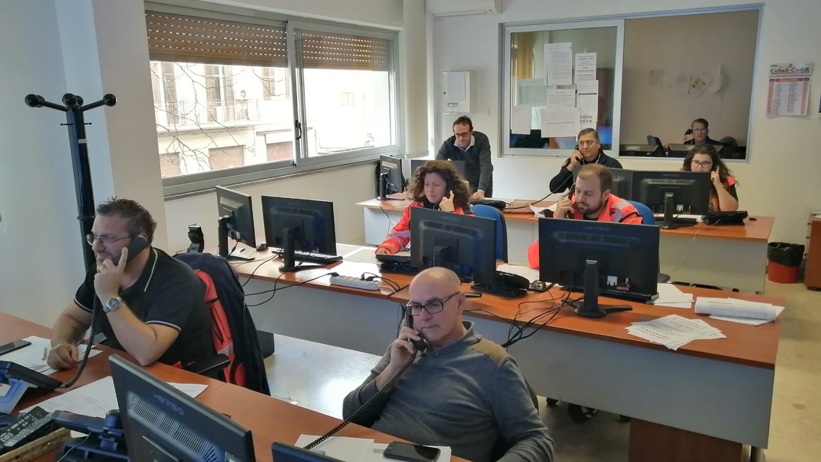Nella sala operativa anti-virus "Migliaia le chiamate al giorno"