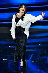Look e stravaganze sul palco dell'Ariston 1